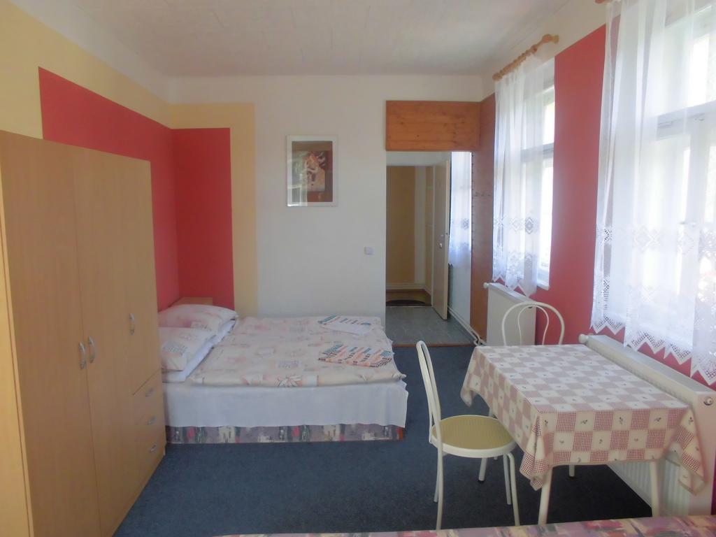 Penzion Laguna Kunratice  Zimmer foto